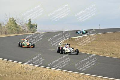 media/Jan-26-2025-CalClub SCCA (Sun) [[cfcea7df88]]/Group 2/Race/